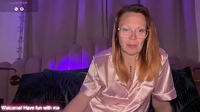 Snapshot of MelodyRoseUk chatting on 04-20-26, 09:38 MelodyRoseUk online show from 04-20-26, 09:38