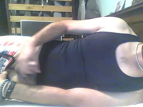 Snapshot of frank32love chatting on 01-05-25, 01:47 frank32love online show from 01-05-25, 01:47