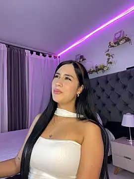 Amiirra  online show from 11-11-25, 03:56