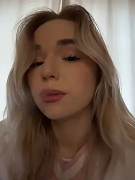 Snapshot of Eva_Millss chatting on 12-27-24, 01:07 Eva Millss online show from 12-27-24, 01:07