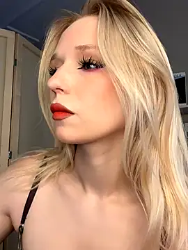 Snapshot of Eva_Millss chatting on 09-22-25, 01:06 Eva Millss online show from 09-22-25, 01:06