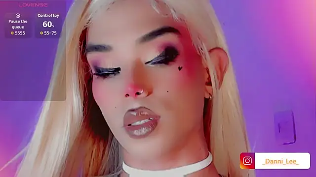 DanniLee  online show from 11-15-25, 08:02