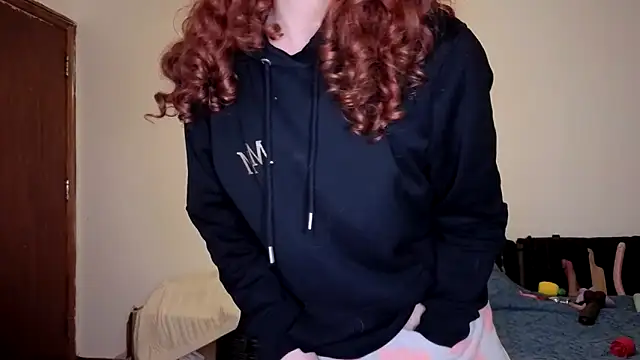 ENGLISHEMILY 69 online show from 01-06-26, 08:46