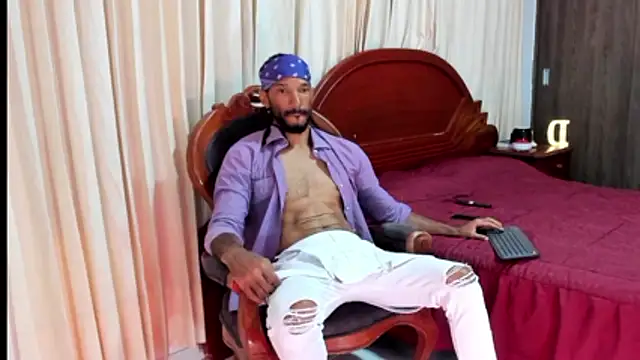 KarlMarley1 online show from 02-10-26, 04:22