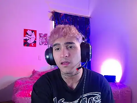 Snapshot of christianwang chatting on 02-28-26, 04:28 christianwang online show from 02-28-26, 04:28