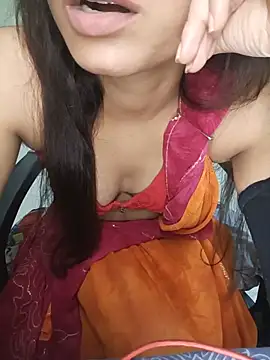 Snapshot of Hot__Mirchi chatting on 07-28-26, 03:21 Hot Mirchi online show from 07-28-26, 03:21