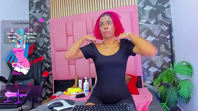 Brithanyslim online show from 03-26-26, 06:28