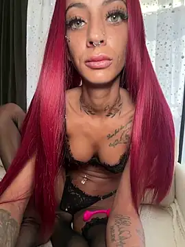 Snapshot of mrs_skinny_goddess chatting on 04-22-26, 11:17 mrs skinny goddess online show from 04-22-26, 11:17