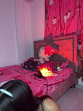 Snapshot of EmySofia chatting on 02-13-26, 05:07 EmySofia online show from 02-13-26, 05:07