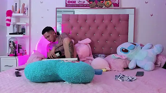 Snapshot of tamy_ian chatting on 01-21-25, 01:50 tamy ian online show from 01-21-25, 01:50