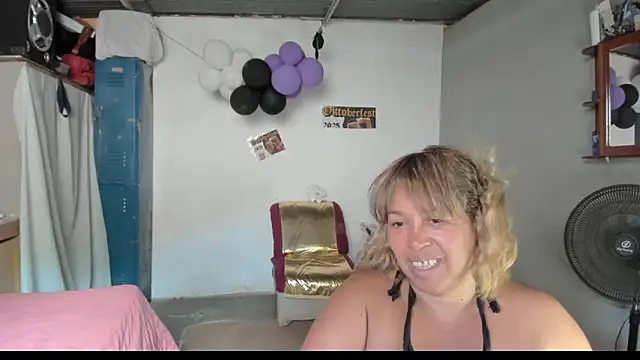 Snapshot of anubys_godes chatting on 09-28-25, 03:52 anubys godes online show from 09-28-25, 03:52