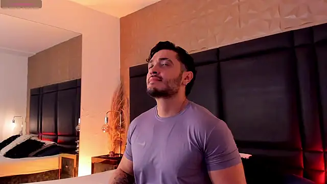 Snapshot of JossAckland chatting on 02-11-26, 07:47 JossAckland online show from 02-11-26, 07:47