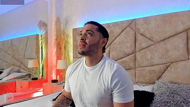 Snapshot of JossAckland chatting on 02-01-26, 07:01 JossAckland online show from 02-01-26, 07:01