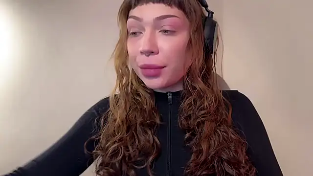 Snapshot of PaulaPratt chatting on 01-23-25, 06:17 PaulaPratt online show from 01-23-25, 06:17