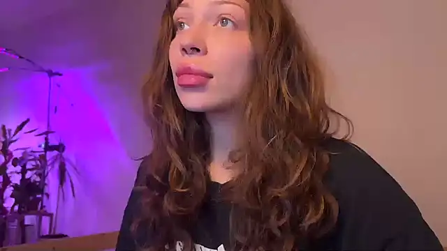 Snapshot of PaulaPratt chatting on 09-14-25, 02:06 PaulaPratt online show from 09-14-25, 02:06