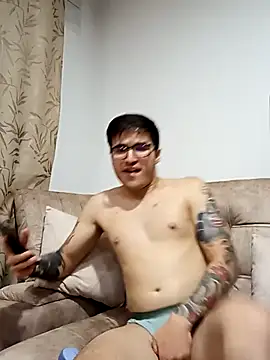 Tony Wylie online show from 03-06-26, 01:33