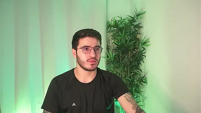 Tony Wylie online show from 04-15-26, 01:37