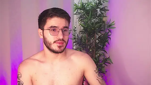 Tony Wylie online show from 04-04-26, 01:50