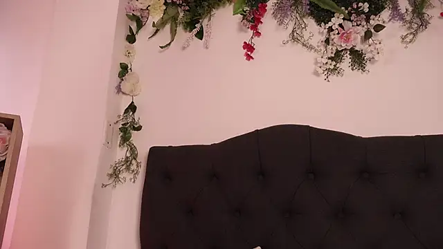 justnala  online show from 11-17-25, 05:50