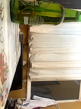 Snapshot of djtimka chatting on 12-23-25, 03:39 djtimka online show from 12-23-25, 03:39