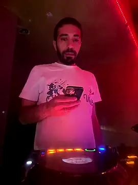 Snapshot of djtimka chatting on 11-26-25, 07:25 djtimka online show from 11-26-25, 07:25