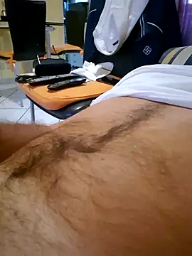 Snapshot of 1talianBeutifulCock chatting on 01-20-25, 01:00 1talianBeutifulCock online show from 01-20-25, 01:00