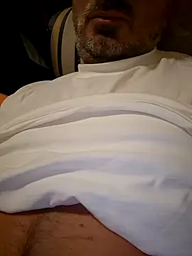 Snapshot of 1talianBeutifulCock chatting on 10-23-25, 06:12 1talianBeutifulCock online show from 10-23-25, 06:12