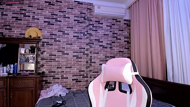 Velvetsky 1 online show from 11-09-25, 03:16