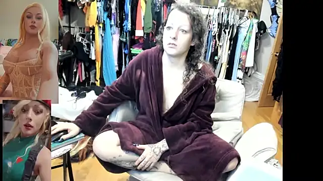 Snapshot of jessy0504 chatting on 10-01-25, 10:52 jessy0504 online show from 10-01-25, 10:52