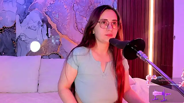 centaurigirl online show from 09-19-25, 03:16