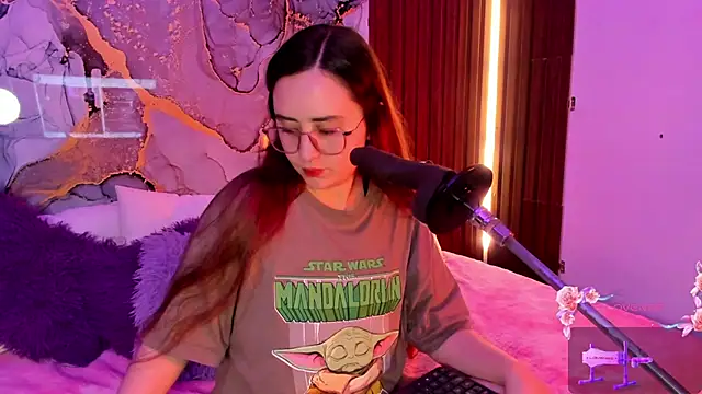 centaurigirl online show from 11-20-25, 03:29