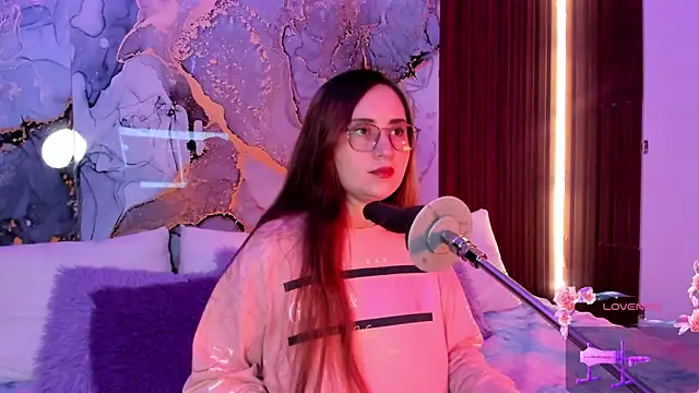 centaurigirl online show from 11-16-25, 10:24