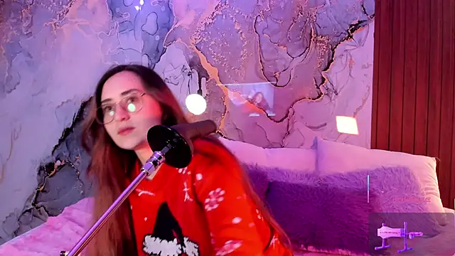 centaurigirl online show from 12-02-25, 04:47