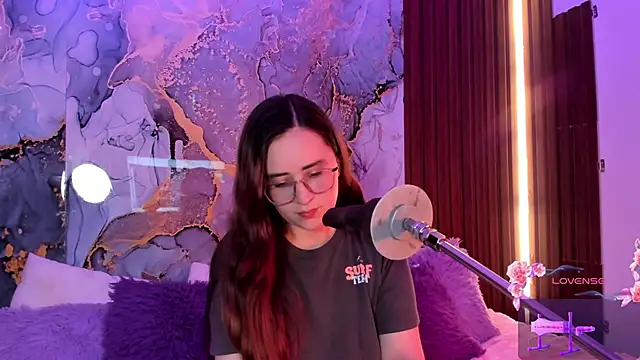 centaurigirl online show from 11-25-25, 03:40