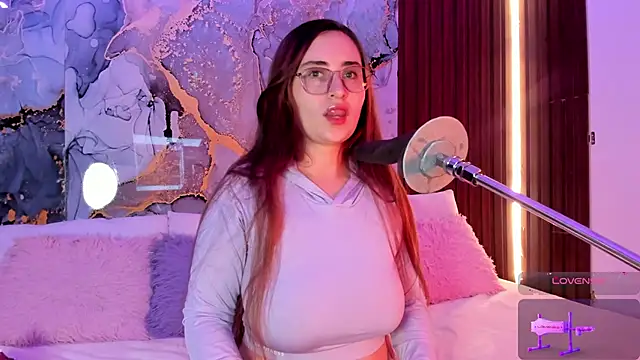 centaurigirl online show from 10-25-25, 02:55