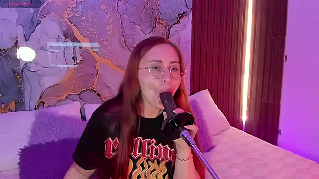 centaurigirl online show from 01-14-26, 03:43