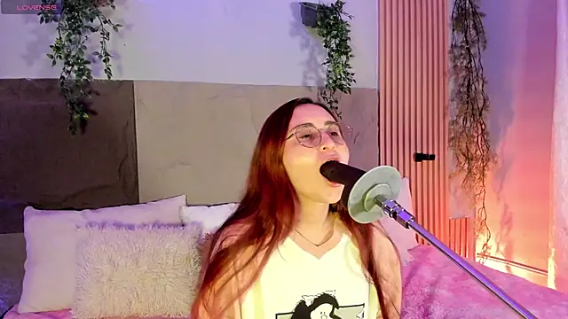 centaurigirl online show from 03-13-26, 09:42