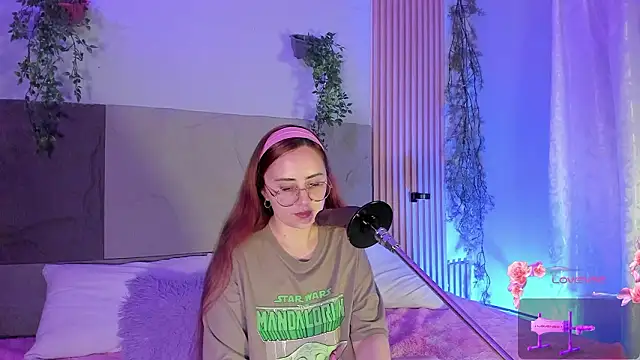 centaurigirl online show from 02-11-26, 02:00