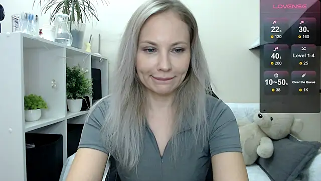 Sunny bunny6 online show from 10-10-25, 05:52