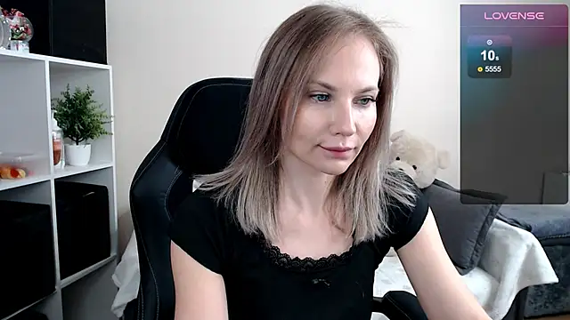 Snapshot of Sunny_bunny6 chatting on 06-27-26, 07:36 Sunny bunny6 online show from 06-27-26, 07:36