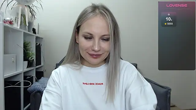 Sunny bunny6 online show from 02-18-25, 04:03