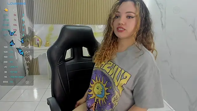 Snapshot of violet_sub chatting on 02-12-26, 01:44 violet sub online show from 02-12-26, 01:44