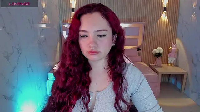 Snapshot of violet_sub chatting on 03-04-25, 01:17 violet sub online show from 03-04-25, 01:17