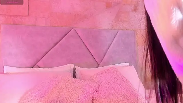 Emilyh  online show from 01-08-26, 07:20