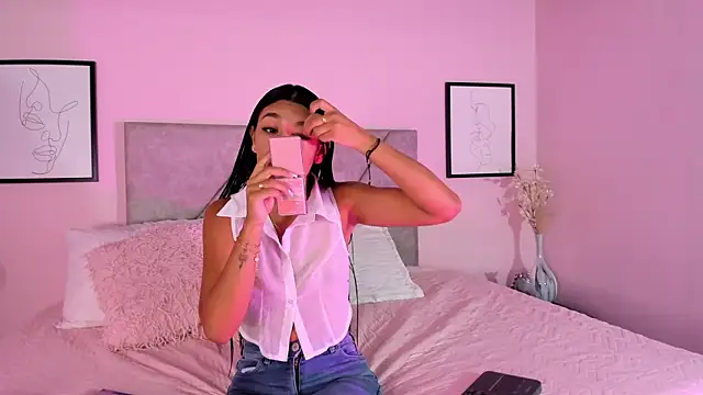 Emilyh  online show from 10-22-25, 10:36