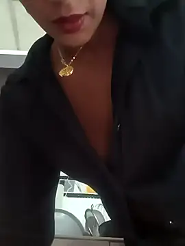 Amaliu  online show from 02-10-26, 01:43