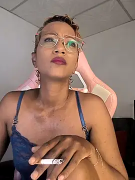 Amaliu  online show from 10-05-25, 03:47