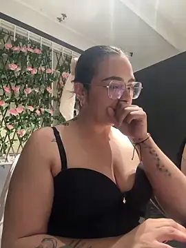 Emily Russo  online show from 01-16-25, 09:40