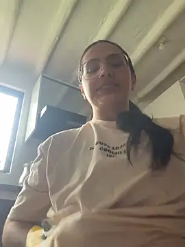 Emily Russo  online show from 12-23-24, 05:22