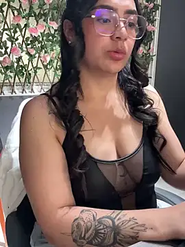 Emily Russo  online show from 01-20-25, 07:04